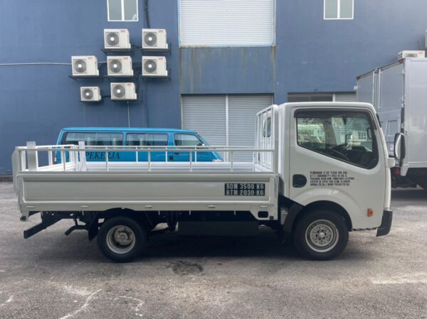 Nissan Atlas Cabstar F24 Steel Cargo - Image 9