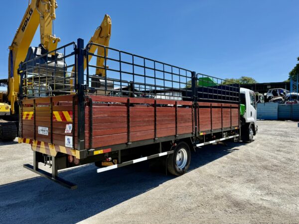 Isuzu FRR90 Knuckle Boom Crane with Wooden Cargo - Image 7