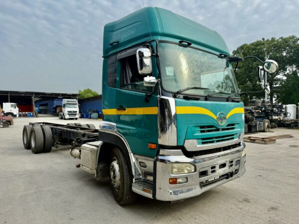 Unregistered Nissan UD CD5 Semi-Auto Chassis and Cab - Image 11