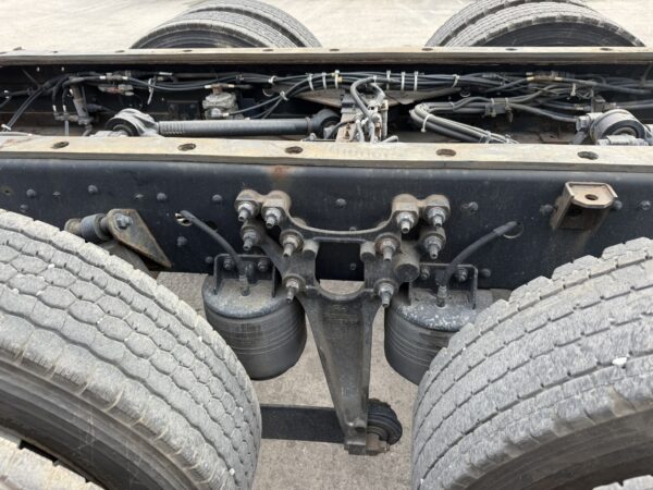 Unregistered Nissan UD CD5 Semi-Auto Chassis and Cab - Image 8