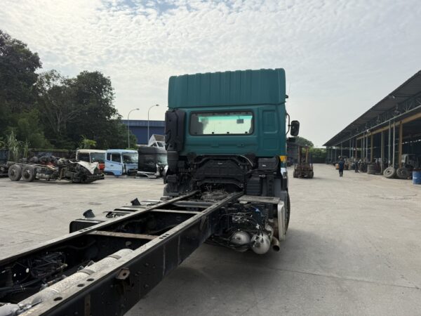 Unregistered Nissan UD CD5 Semi-Auto Chassis and Cab - Image 6