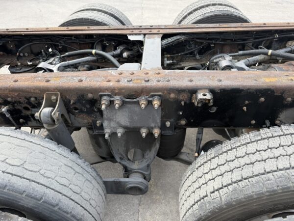 Unregistered Hino 700 FW1E Manual 12 Wheeler - Image 8