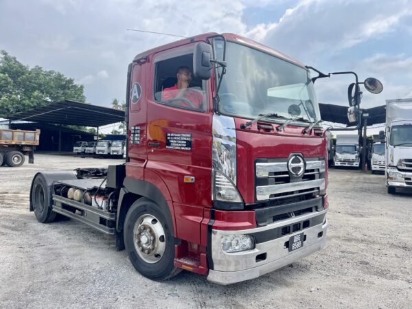 Hino 700 SH1E/ SS1E Prime Mover - Image 3