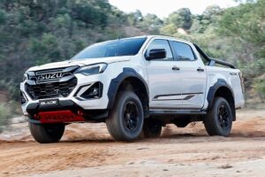 What is the Best-Selling Truck in Malaysia? Top Pickup Trucks for 2025 (Isuzu, Toyota, Mitsubishi & More…) 2 4 Truck & Lorry Sales| Eco-R Truck Malaysia 2025 Eco-R Truck Malaysia isuzu d max blade moonstone white off road driving images 25 i0me 3