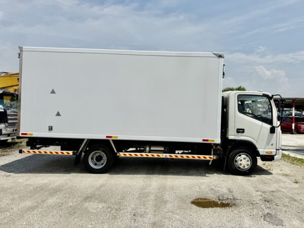 Unregistered JAC N80 Freezor Box/ Refrigerated Box - Image 3