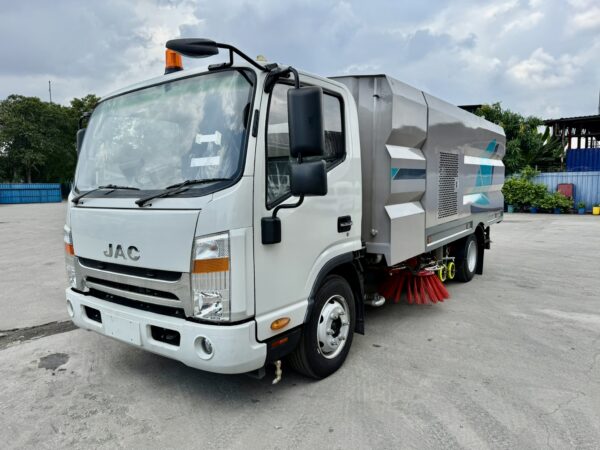 JAC N80 Road Cleaning Truck/ Road Sweeper/ Street Sweeper/ Street Cleaner/ Truck-mounted Sweeper
