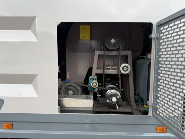 JAC N80 Road Cleaning Truck/ Road Sweeper/ Street Sweeper/ Street Cleaner/ Truck-mounted Sweeper - Image 5