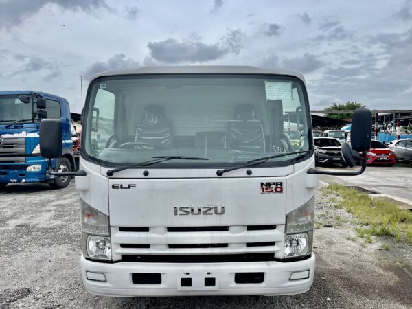 Unregistered Isuzu NPR85 Chassis and Cab - Image 15