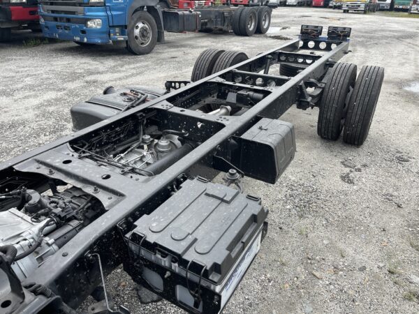 Unregistered Isuzu NPR85 Chassis and Cab - Image 13