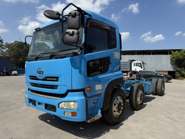 Unregistered Nissan UD CV2 Manual Chasiss and Cab