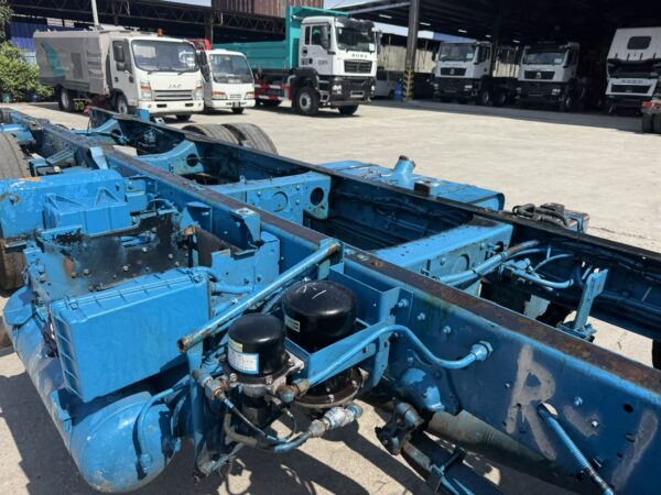 Unregistered Nissan UD CV2 Manual Chasiss and Cab - Image 5