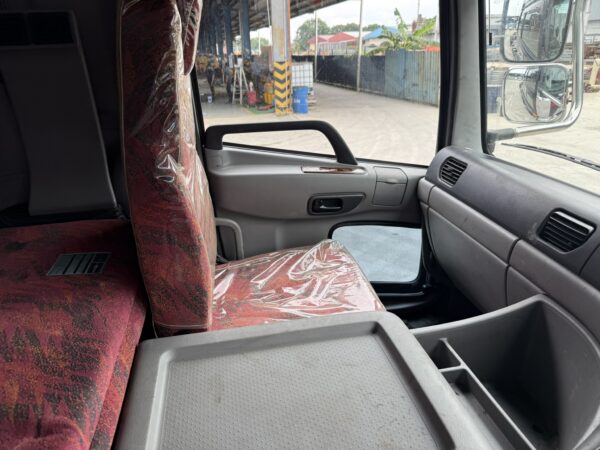 Unregistered Nissan UD CG5 Auto High Roof - Image 3