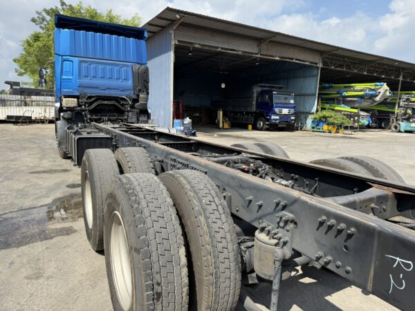 Unregistered Nissan UD RK CD5 Semi-Auto Chassis and Cab - Image 5