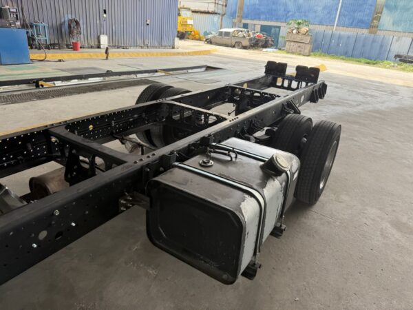 Unregistered Isuzu FRR90 Sleeping Cabin Chassis and Cab - Image 10