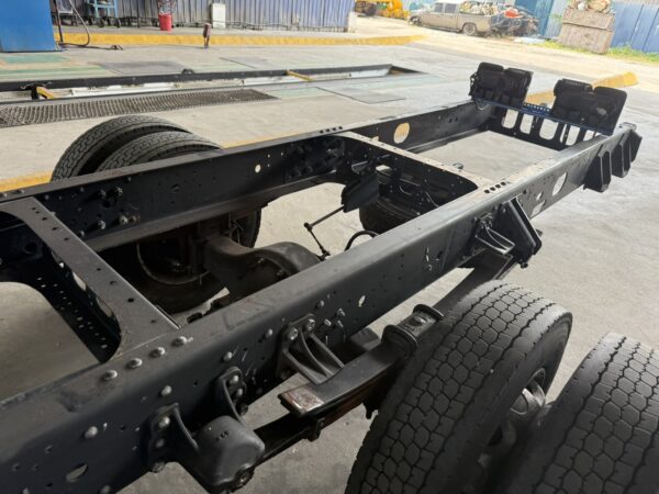Unregistered Isuzu FRR90 Sleeping Cabin Chassis and Cab - Image 9