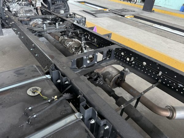 Unregistered Isuzu FRR90 Sleeping Cabin Chassis and Cab - Image 7