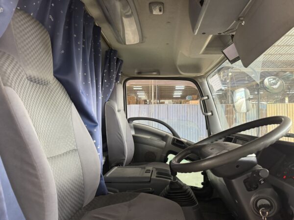 Unregistered Isuzu FRR90 Sleeping Cabin Chassis and Cab - Image 4