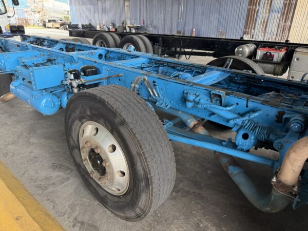 Unregistered Nissan UD CV2 Manual Chassis and Cab - Image 7