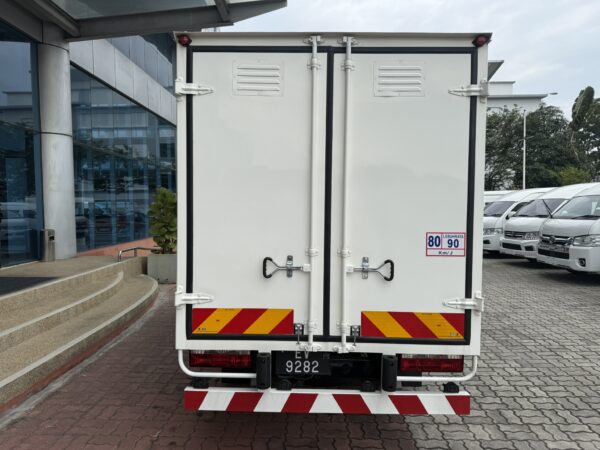 JAC i40 EV Truck - Image 11