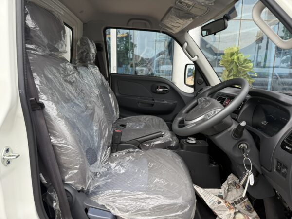 JAC i40 EV Truck - Image 5