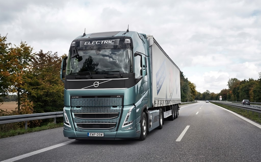 FH Electric uses 50% less energy than an equivalent diesel FH under similar driving conditions